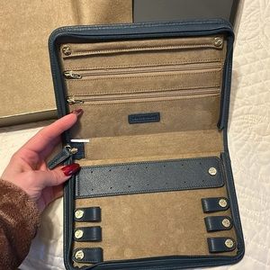 Leatherology jewelry travel case